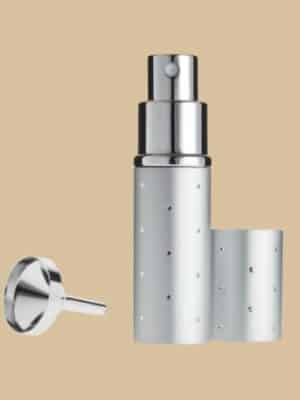 Vaporisateur argenté rechargeable de 10 ml avec entonnoir assorti présenté dans son coffret cadeau ✨